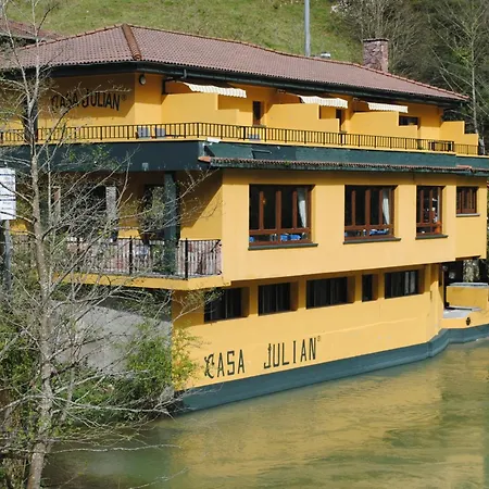 Casa Julian Hotel 2*