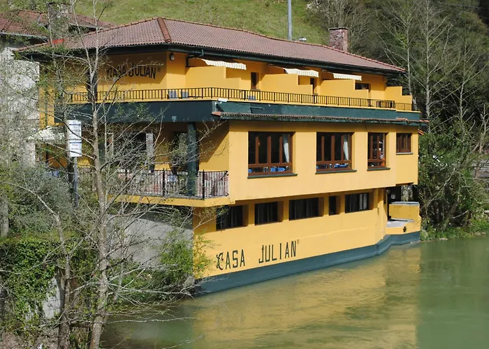 Casa Julian Hotel 2*